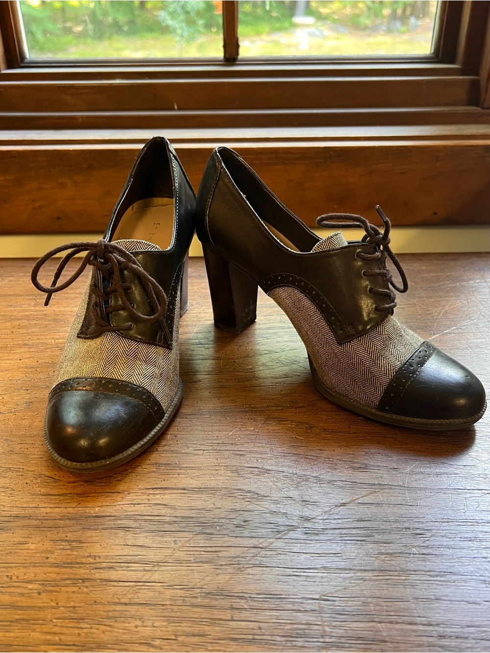 Etienne Aigner Two-Tone Lace-Up Heels in Black and Gray Herringbone